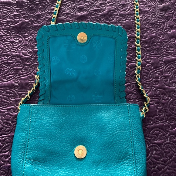 Authentic Tory Burch Teal crossbody bag - Picture 5 of 9